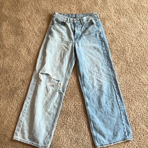 American Eagle, size 6, light blue wide leg jeana